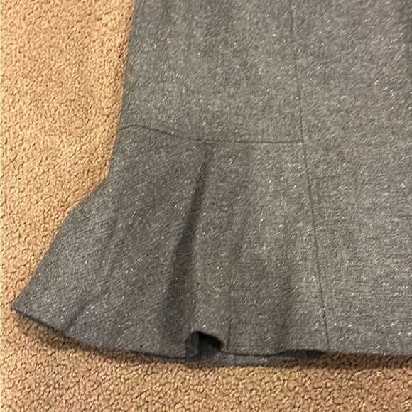 Banana Republic Women’s Wool Blend Grey Flare Skirt - Picture 2 of 8